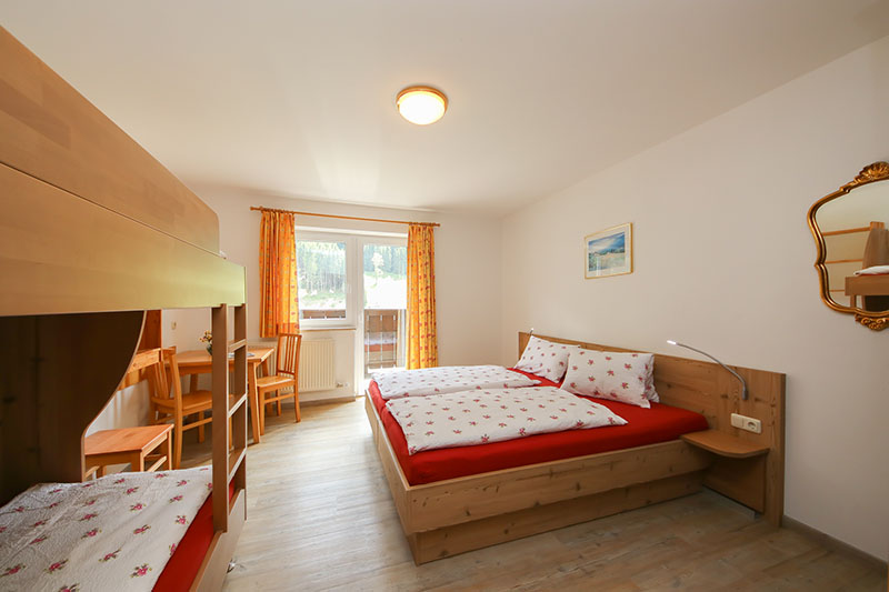 Jugendhotel Saalbach Zimmer25 4734